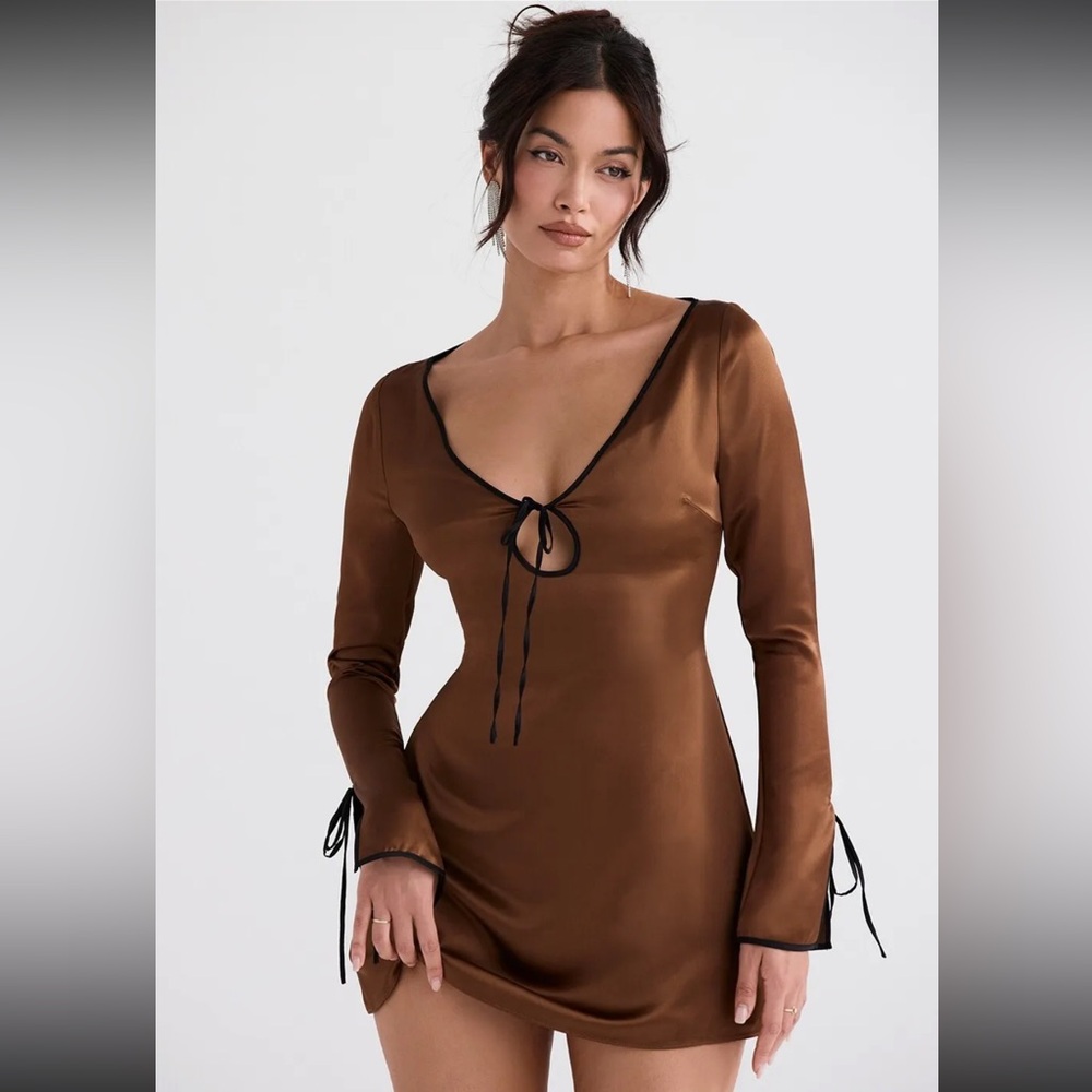 House of CB Long sleeve mini dress 🤎
